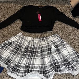 A cute black and white 2 piece